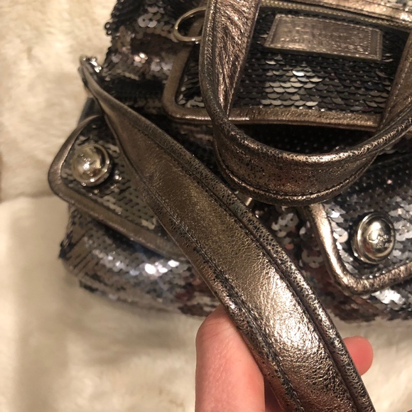 Coach Poppy Sequin Spotlight Silver Tote bag Rare Authentic Great Condition - Picture 6 of 12